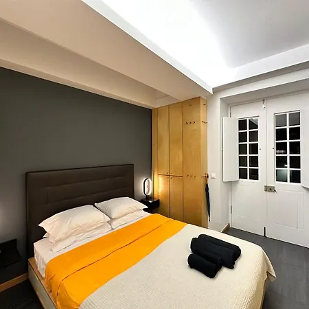 Acolhedor No Centro Da Cidade, Com Patio Privado. أنغرا دو إِراويزو