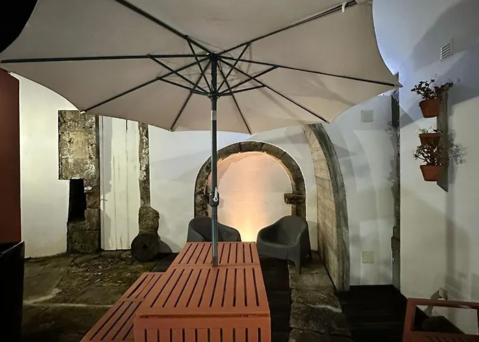 Apartment Acolhedor No Centro Da Cidade, Com Patio Privado.