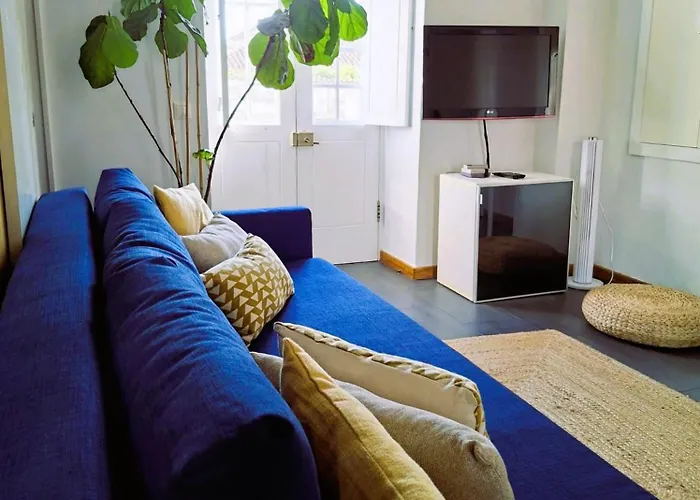 Acolhedor No Centro Da Cidade, Com Patio Privado. Apartment Angra do Heroismo